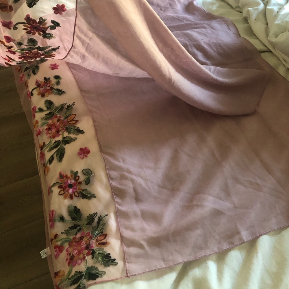 Beautiful wrap - Picture 3 of 4